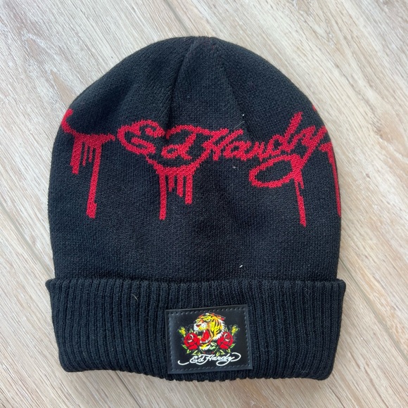 Ed Hardy Beanie in Black with Red Design - Picture 1 of 5